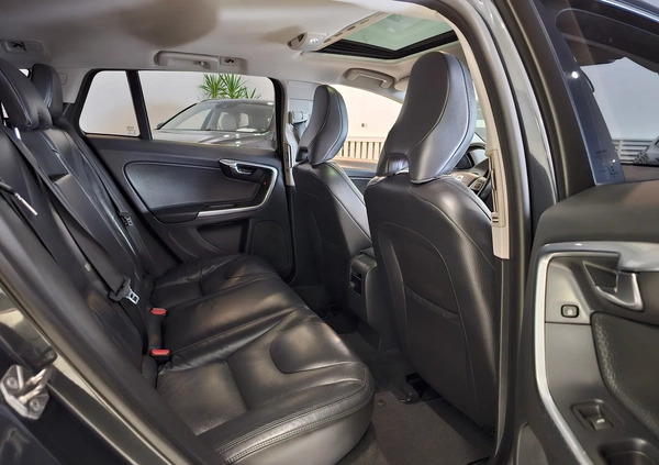 Volvo V60 cena 79900 przebieg: 231000, rok produkcji 2014 z Jeziorany małe 562